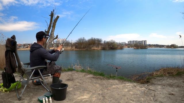 Фидер. Открытие сезона. Ловля карася на фидер, на флэт кормушку. смотреть онлайн