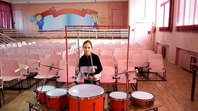 Играю на барабане в первый раз смотреть онлайн