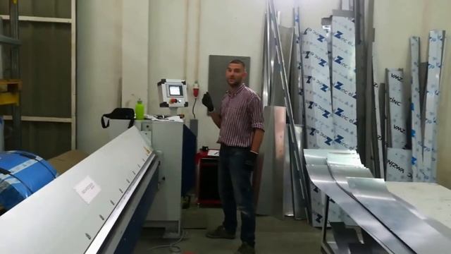 РАБОТЫ С ЦИНКОМ (ГИБКА ЦИНКА НА ПРИМЕРЕ ПРОСТОГО ПАРАПЕТА) смотреть онлайн