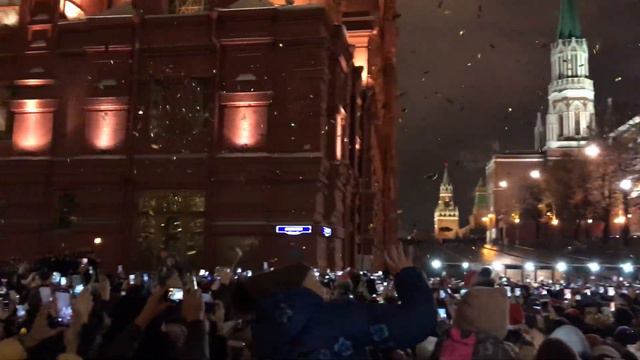 NEW YEAR IN MOSCOW | НОВЫЙ ГОД В МОСКВЕ 2020 смотреть онлайн