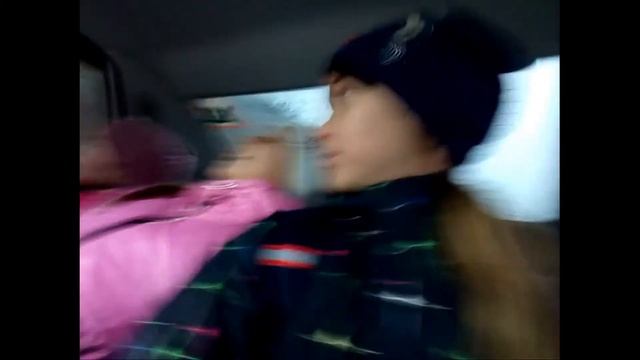 ВЛОГ/√3/Украли телефон/Школа/Физ-ра/Мы переодеваемся в заброшенной раздевалке? смотреть онлайн