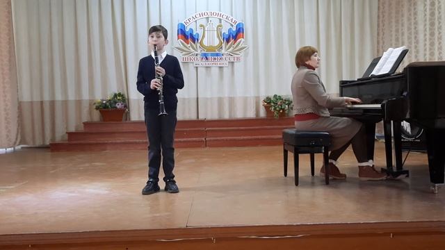 П.Чайковский "Старинная русская песенка", Ф.Шуберт "Лендлер", исп.Панфилов Андрей. смотреть онлайн