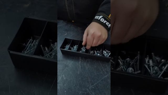 ? Вот это поворо-о-от! Заклепочник Inforce 06-14-111 вращается на 360°. смотреть онлайн