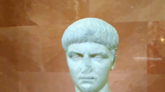 Прогулки по Эрмитажу. Античные залы. смотреть онлайн
