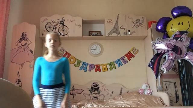 Как я танцую под песню под фонарем // Даша смотреть онлайн