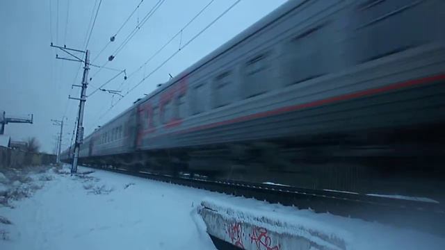 Электровоз ЧС7-274 с поездом №133Э Владивосток — Пенза смотреть онлайн