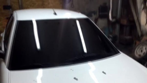 Лобовое 15%, передние боковые 5% плёнка LLumar серии ATR