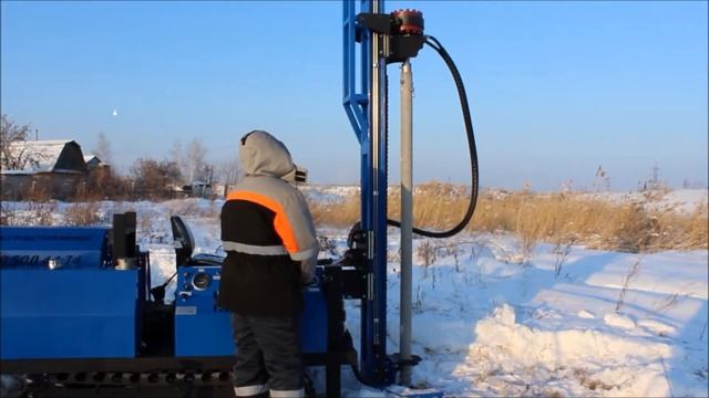 Готовый фундамент за 7 часов. Установка для завинчивания свай SVAIKRUT-80LS от БурСпецТехники смотреть онлайн