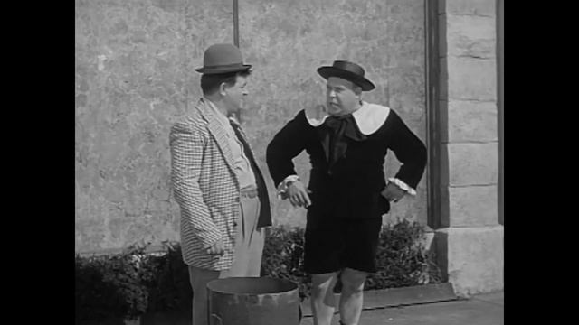 Joe Besser - The Abbott and Costello Show (S1 E18 Getting a Job - 4 -3-53) смотреть онлайн
