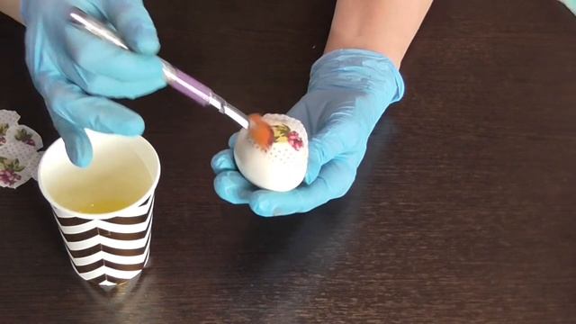 Декупаж пасхальных яиц при помощи салфеток и белка!!! смотреть онлайн