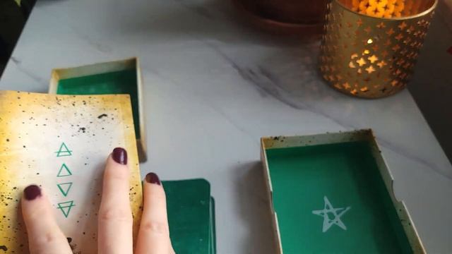 The Green Witch Oracle Deck смотреть онлайн