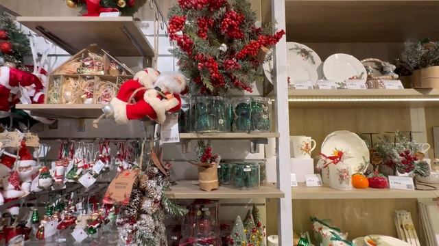 VLOGMAS: НАЧИНАЕМ УКРАШАТЬ ДОМ К НОВОМУ ГОДУ/НОВОГОДНИЕ КОЛЛЕКЦИИ В KUCHENLAND,MODI,COZY HOME,ЛЕНТА смотреть онлайн