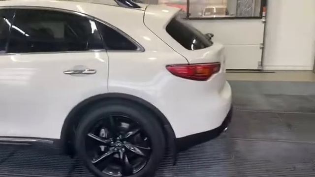 Infiniti QX70 '2014 смотреть онлайн