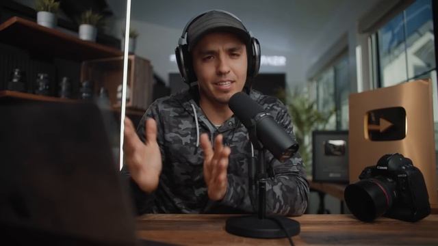 Beginner With $100,000 FILM Gear Vs PRO With $1000 Camera