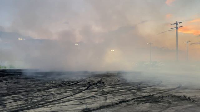 LS 240 Lays Down a Huge Burnout! (Almost on Fire) смотреть онлайн
