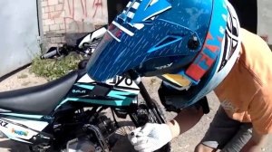 Как поменять свечку на питбайке