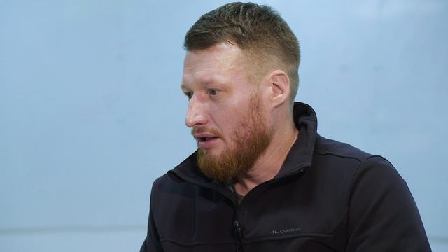 Интервью Виталия Лейбина с военкором Семеном Пеговым смотреть онлайн