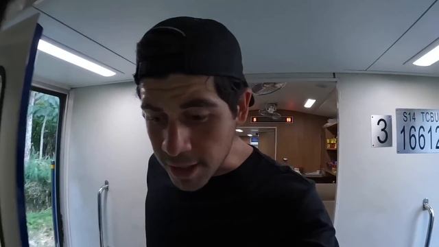 World's Most Under Rated Train Ride In Sri Lanka