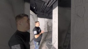 Покраска потолка в чёрный цвет краской Düfa Black в торговом центре Пик | Санкт Петербург| Бархат