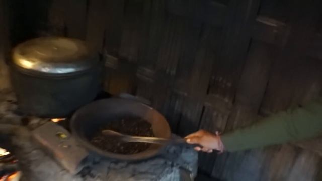 Что на Бали 2019? Наше жилье, пляжи, экскурсии за один день. Черные пески и Какашечный кофе! Bali смотреть онлайн