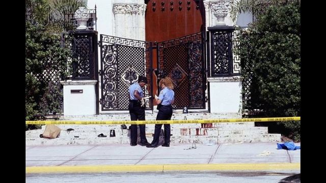 ИСТОРИЯ БРЕНДОВ | Versace смотреть онлайн