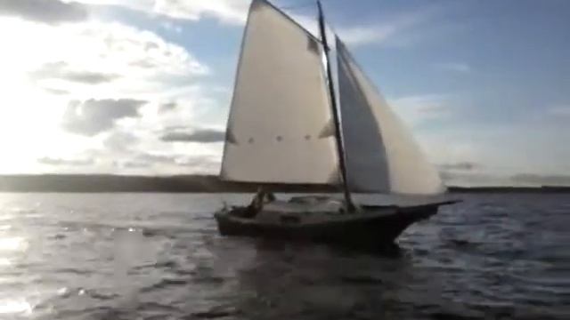 Викендер в закате солнца.. далекий 2012г. смотреть онлайн