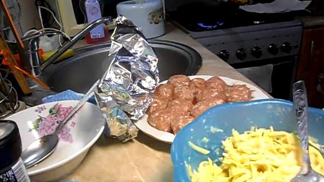 Мясные шарики в картофельном кляре смотреть онлайн