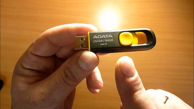 ОНЛАЙН ТРЕЙД.РУ .USB флешка ADATA DashDrive UV128 64Gb USB 3.0 yellow. Код товара: 109851. смотреть онлайн