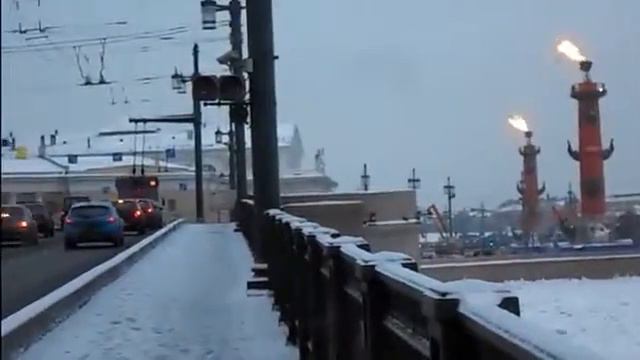 Ростральные колонны Ъвхлам