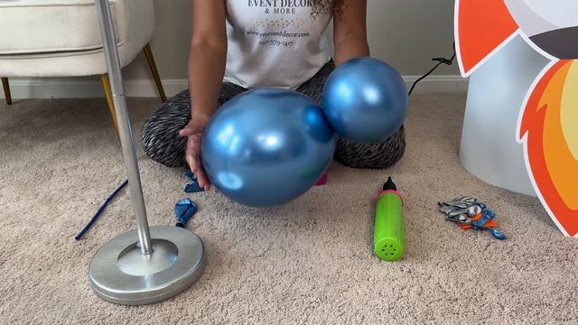 Outer Space Themed Balloon Centerpiece - DIY Tutorial смотреть онлайн