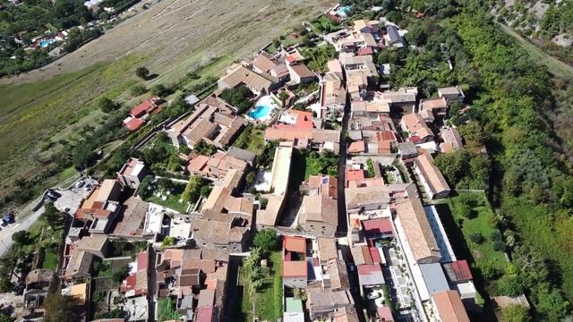 Caserta Vecchia - Cinematic Drone 10/2020 смотреть онлайн