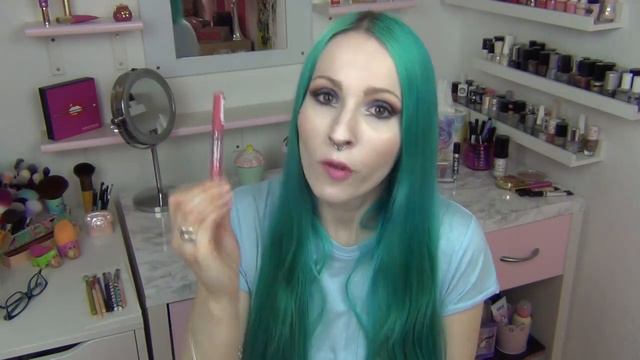 XXL DM Haul - Neues essence Sortiment Herbst 2017 смотреть онлайн