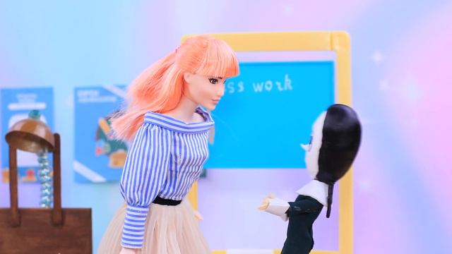 Шкільне приладдя для Родини Адамсів – 12 ідей!