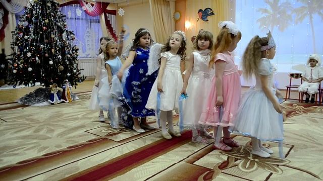 Утренник Д/С "Ёлочка" Евангелина Левдина. Фрагмент 6 смотреть онлайн