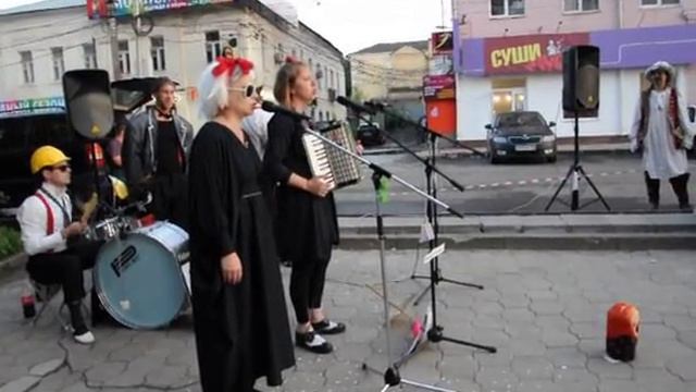 Кролик от фокусника. Театр имени Которого Нельзя Называть в Туле. Театральный дворик 2017. смотреть онлайн