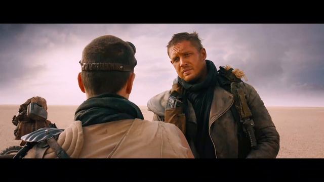 Безумный Макс : Дорога ярости [2015г] - Макс предлагает вернуться в Цитадель. смотреть онлайн