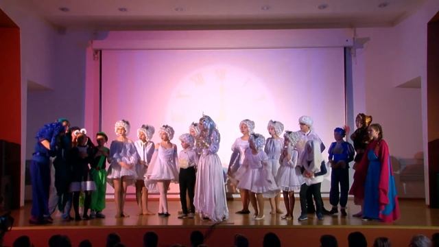 Алиса в Зазеркалье/Осенняя смена 2017 смотреть онлайн