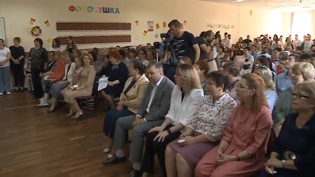 (12+) Последний звонок в школе № 8 смотреть онлайн