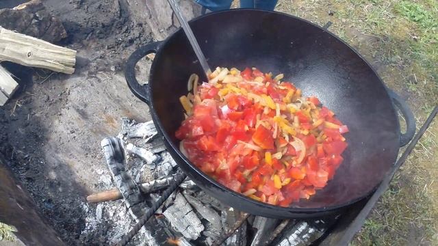 ✅ лагман в казане классический/ лагман на костре в казане/ лагман с курицей и овощами