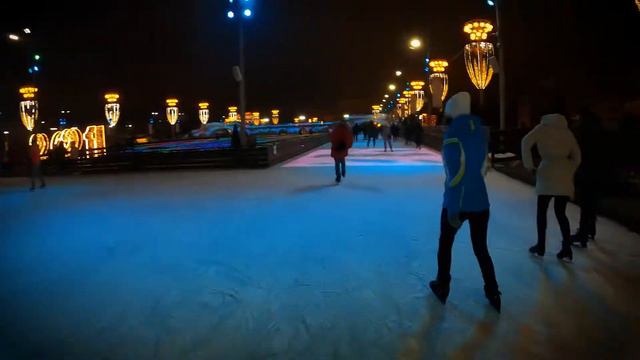 Каток на ВДНХ - пара кругов по самому большому катку в галактике! смотреть онлайн