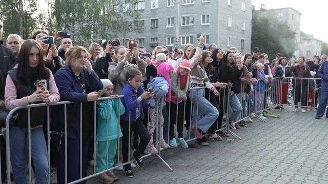"Братья Грим" исполняют "Ресницы" в Ковдоре смотреть онлайн