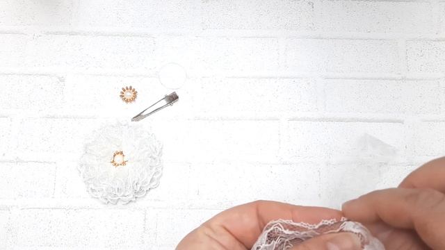МК Бантики из кружева / MK Lace bows / Ribbon bow Kanzashi смотреть онлайн