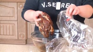 Говядина в духовке. Говядина в соевом соусе.