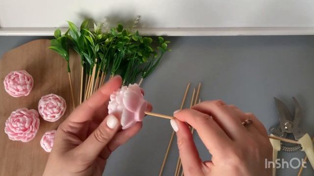 Заливаю и собираю букет пионов ? | Мыло из основы мастер класс | Мыловарение смотреть онлайн