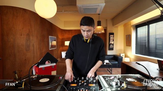 Live at Studio Namsan : ffan (February 2021) смотреть онлайн