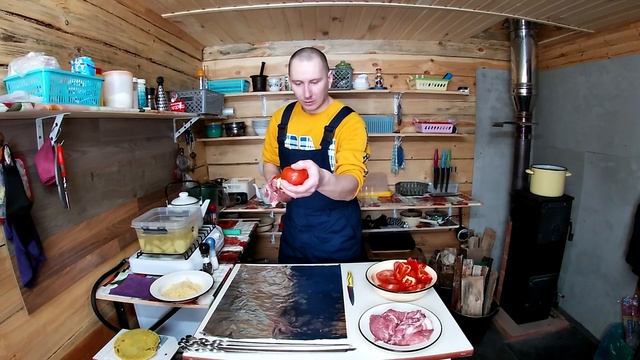 ГОТОВЛЮ НА ДАЧЕ. ВКУСНЫЙ УЖИН НА УГЛЯХ. смотреть онлайн