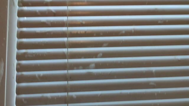 Как быстро и легко помыть жалюзи на окнах/Моем горизонтальные жалюзи НЕ СНИМАЯ