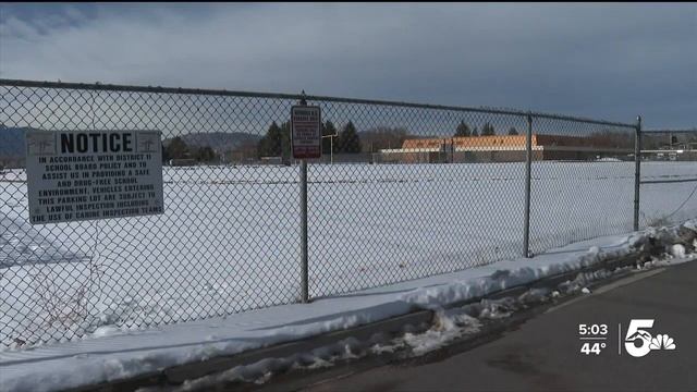 Former teachers, students react to the expected release of Mitchell High School смотреть онлайн