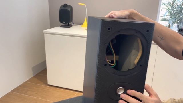 Por dentro de uma caixa B&W (Bowers Wilkins) | Look inside of Bowers Wilkins LCR 60 s3 смотреть онлайн