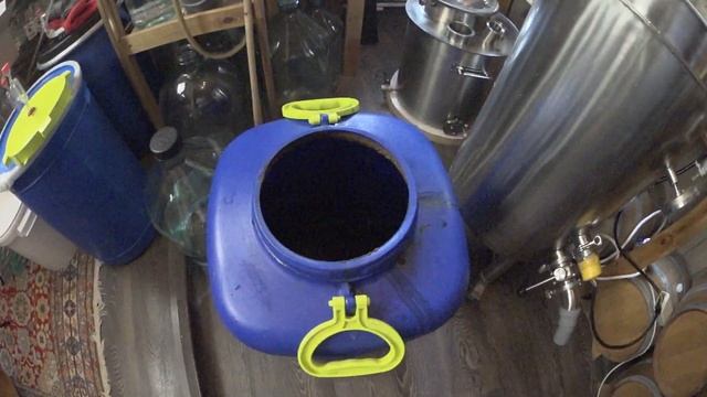 Делаю ананасовый дистиллят! Ананасовка! смотреть онлайн